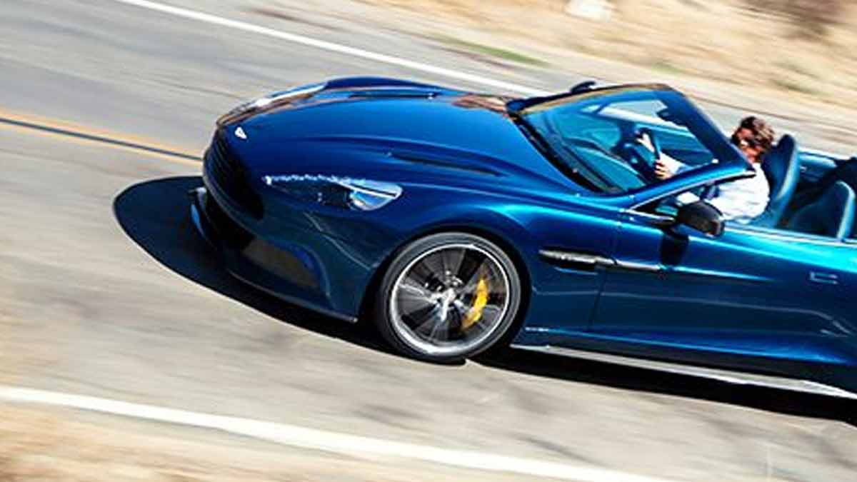 Bei 140 kmh – Paar erlebt Sex-Drama in fahrendem Auto